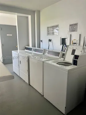 Property Slideshow image 3 of 18 | 20400 w country club dr 608, Aventura, FL, 33180