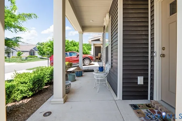 Property Slideshow image 3 of 46 | 1433 avondale woods dr, Chesterfield, VA, 23235