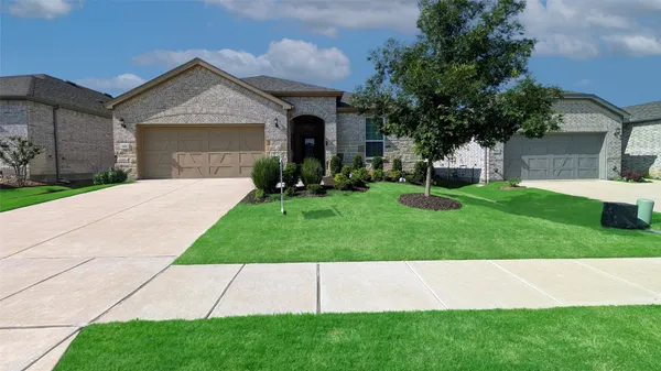 Property Slideshow image 2 of 36 | 421 habitat trl, Mckinney, TX, 75071