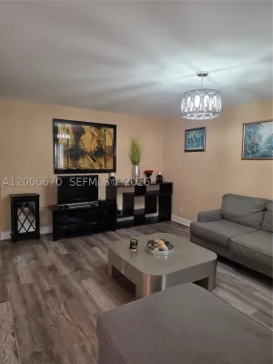 Property Slideshow image 3 of 12 | 232 e saxony e 232, Delray Beach, FL, 33446