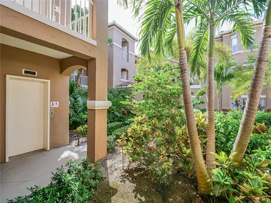 Property Slideshow image 3 of 26 | 5025 fairways cir b209, Vero Beach, FL, 32967