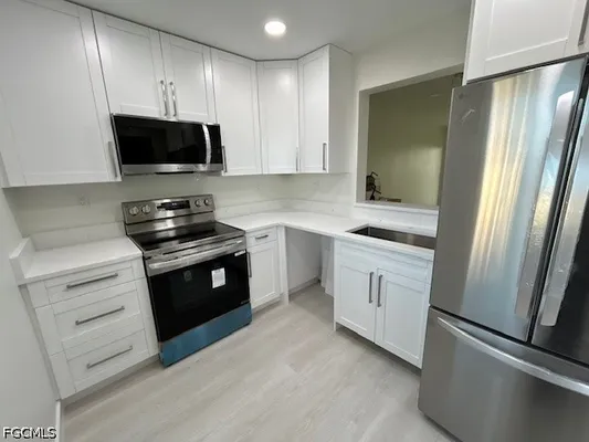 Property Slideshow image 2 of 12 | 6220 augusta dr 414, Fort Myers, FL, 33907
