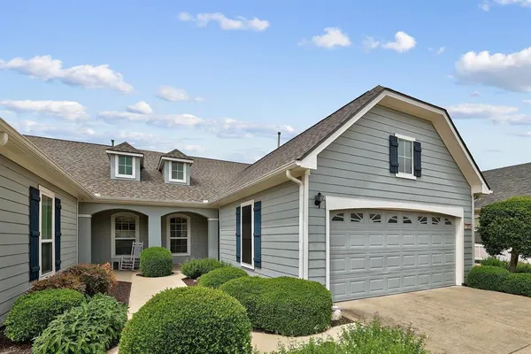 Property Slideshow image 2 of 12 | 120 bowie cir, Georgetown, TX, 78633