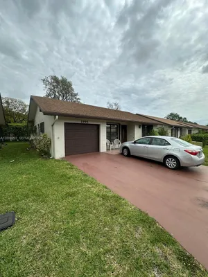 Property Slideshow image 2 of 14 | 1995 sw 15th pl, Deerfield Beach, FL, 33442