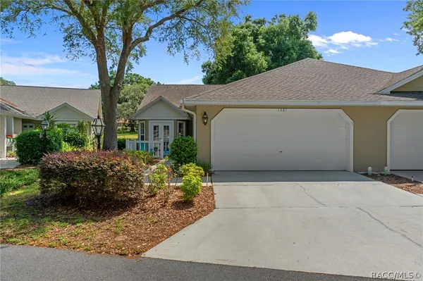 Property Slideshow image 2 of 50 | 1581 n endicott pt, Crystal River, FL, 34429