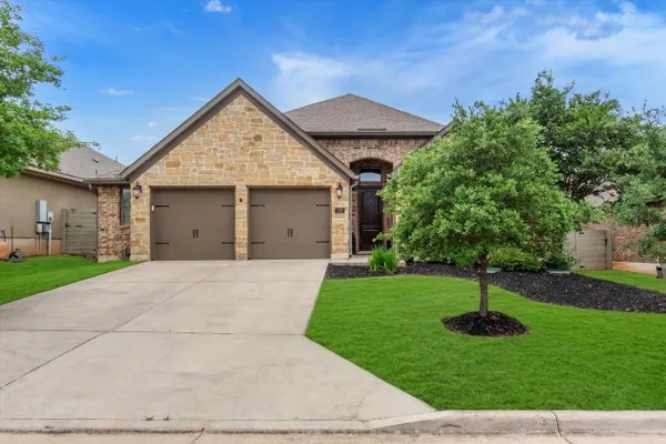 Property Slideshow image 2 of 50 | 1182 yaupon loop, New Braunfels, TX, 78132