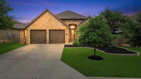 Property Slideshow image 3 of 50 | 1182 yaupon loop, New Braunfels, TX, 78132