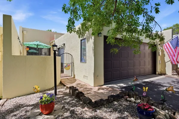 Property Slideshow image 2 of 31 | 3308 esplanade cir, Rio Rancho, NM, 87124