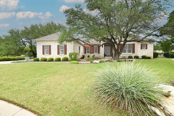 Property Slideshow image 2 of 32 | 120 golf view drive dr, Georgetown, TX, 78633