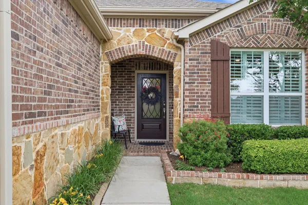 Property Slideshow image 2 of 40 | 2920 lighthouse dr, Frisco, TX, 75036