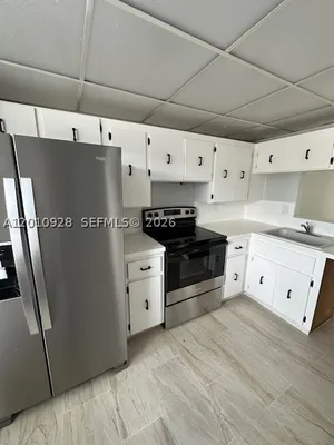 Property Slideshow image 2 of 31 | 3571 inverrary dr 202, Lauderhill, FL, 33319