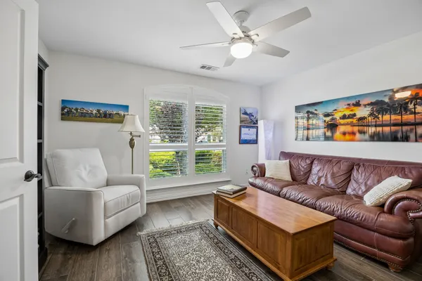 Property Slideshow image 3 of 31 | 11712 lynnbrook dr, Denton, TX, 76207