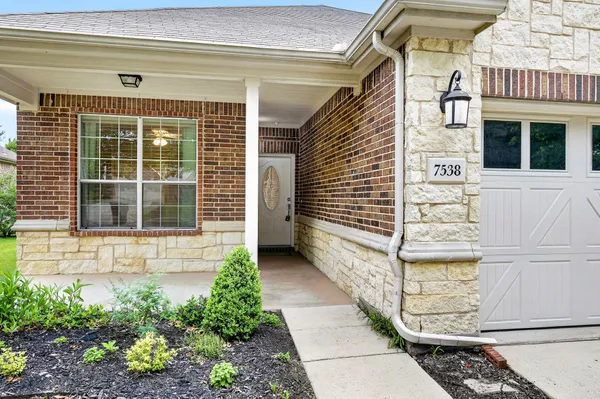Property Slideshow image 3 of 35 | 7538 black rock cv, Frisco, TX, 75036