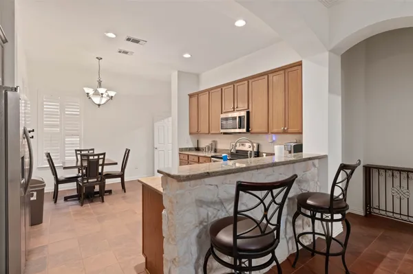 Property Slideshow image 2 of 29 | 10108 serene ct, Denton, TX, 76207