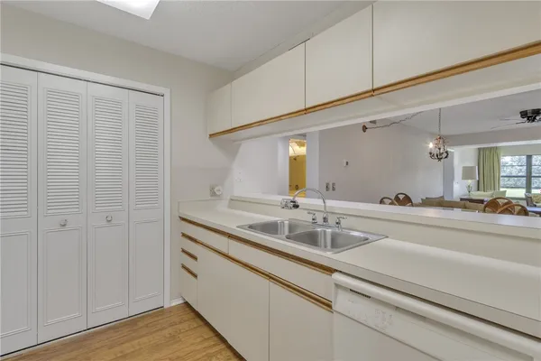Property Slideshow image 2 of 35 | 18 plantation dr 204, Vero Beach, FL, 32966