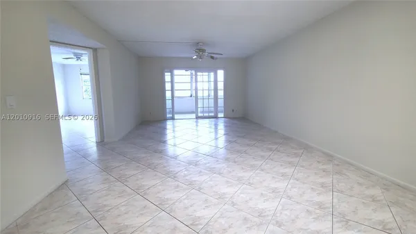 Property Slideshow image 2 of 30 | 901 sw 128th ave 311e, Pembroke Pines, FL, 33027