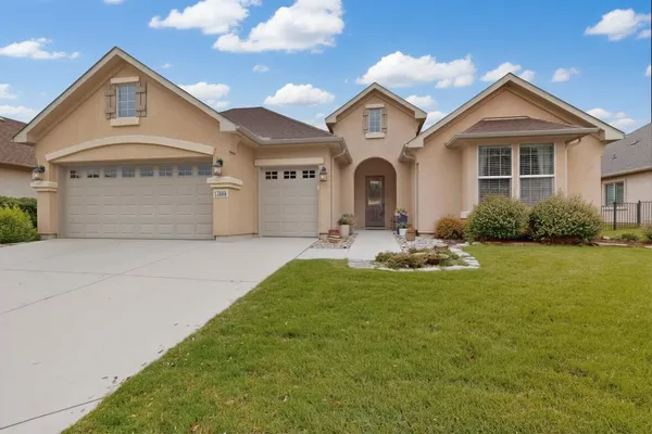 Property Slideshow image 2 of 40 | 12008 claridge ct, Denton, TX, 76207