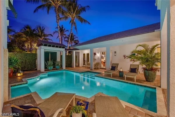 Property Slideshow image 2 of 25 | 667 binnacle dr, Naples, FL, 34103