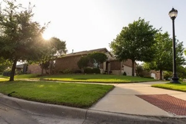Property Slideshow image 3 of 33 | 6019 eagle point ln, Frisco, TX, 75036