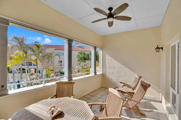 Property Slideshow image 2 of 36 | 5040 harmony cir 201, Vero Beach, FL, 32967