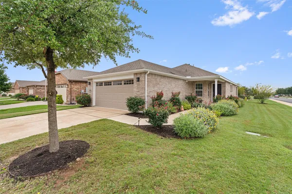Property Slideshow image 3 of 33 | 400 fannin ct, Georgetown, TX, 78633
