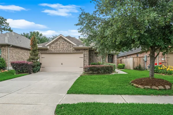 Property Slideshow image 2 of 31 | 142 elderberry trl, Montgomery, TX, 77316