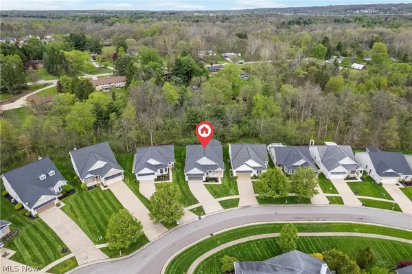 Property Slideshow image 3 of 34 | 10490 w ravine view ct, North Royalton, OH, 44133