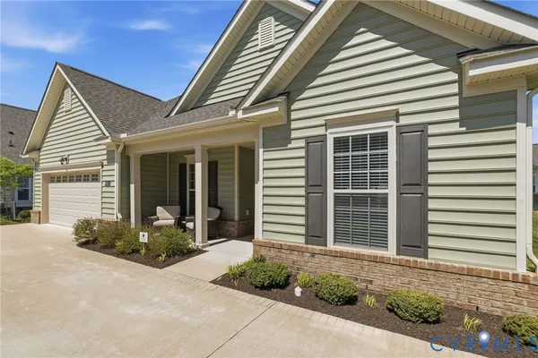 Property Slideshow image 2 of 27 | 6613 southwalk heights, Moseley, VA, 23120