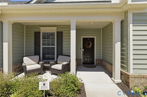 Property Slideshow image 3 of 27 | 6613 southwalk heights, Moseley, VA, 23120