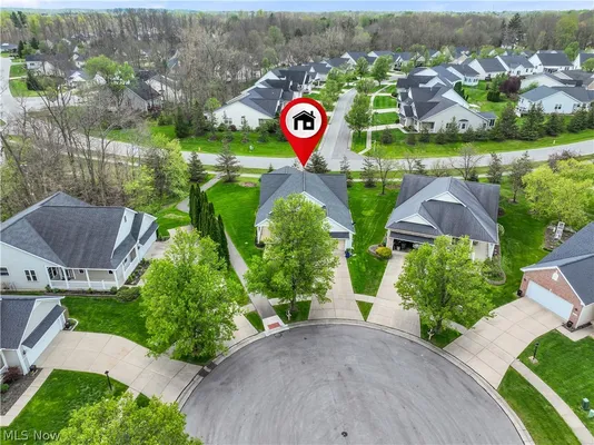 Property Slideshow image 2 of 44 | 10400 e ravine view ct, North Royalton, OH, 44133