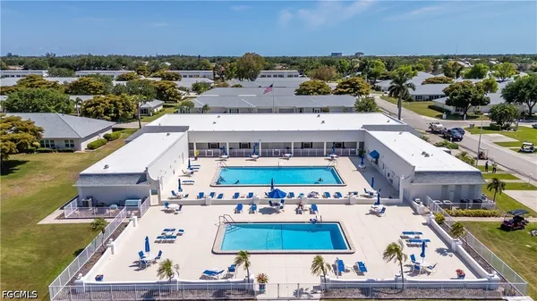 Property Slideshow image 2 of 50 | 1344 s brandywine cir 1, Fort Myers, FL, 33919