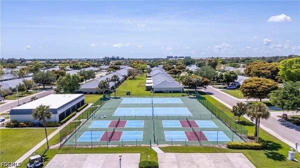 Property Slideshow image 3 of 50 | 1344 s brandywine cir 1, Fort Myers, FL, 33919