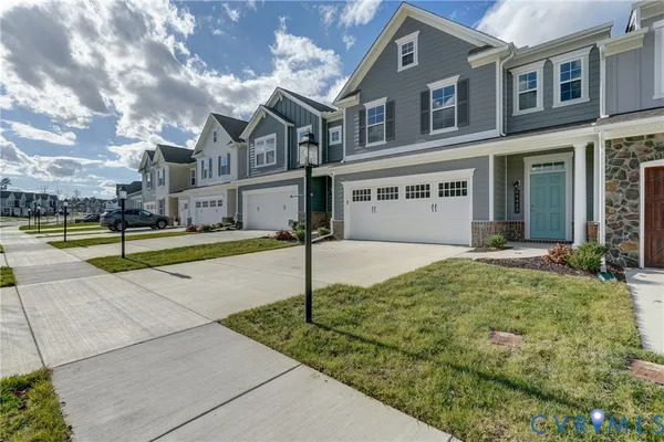 Property Slideshow image 2 of 42 | 9453 tesserae way, Henrico, VA, 23238