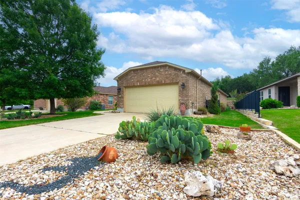 Property Slideshow image 2 of 28 | 824 salado creek ln, Georgetown, TX, 78633
