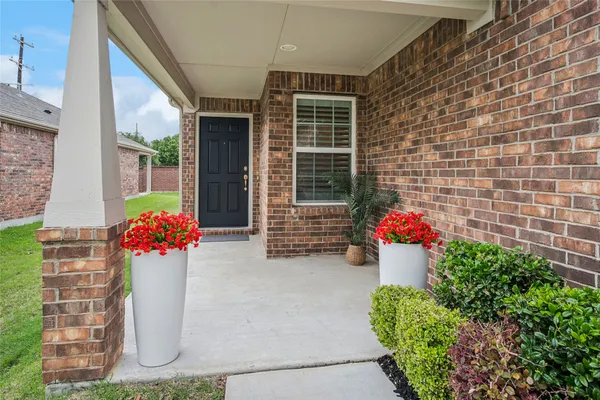 Property Slideshow image 3 of 16 | 2054 marsh point dr, Frisco, TX, 75036