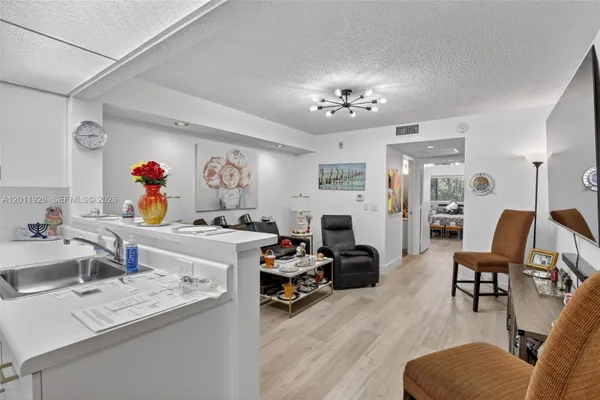 Property Slideshow image 3 of 24 | 800 sw 137th ave 411g, Pembroke Pines, FL, 33027