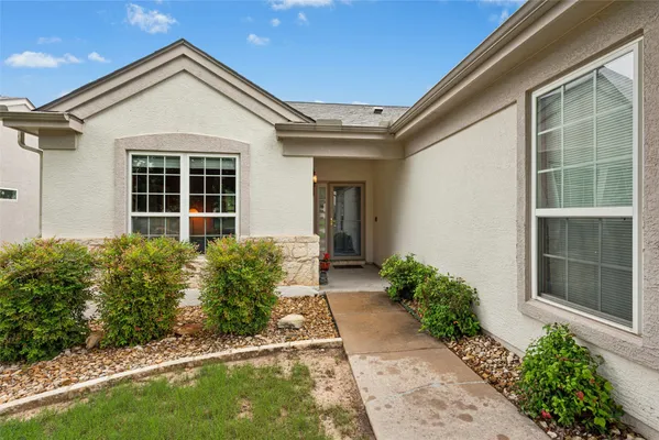 Property Slideshow image 2 of 34 | 120 breckenridge st, Georgetown, TX, 78633