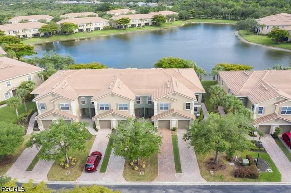 Property Slideshow image 2 of 36 | 3151 cottonwood bnd 1306, Fort Myers, FL, 33905