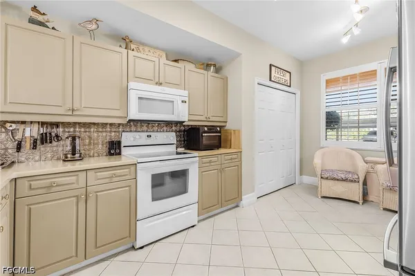 Property Slideshow image 2 of 34 | 10550 amiata way 104, Fort Myers, FL, 33913