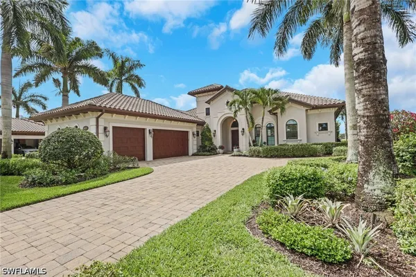 Property Slideshow image 3 of 37 | 6685 costa cir, Naples, FL, 34113
