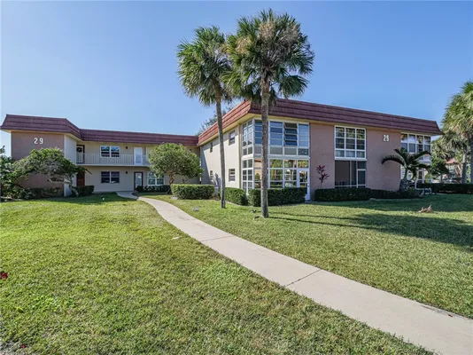 Property Slideshow image 3 of 25 | 29 vista gardens trl 203, Vero Beach, FL, 32962