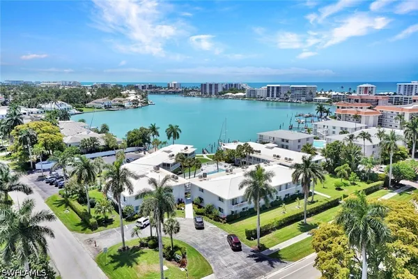 Property Slideshow image 2 of 28 | 388 harbour dr 388, Naples, FL, 34103