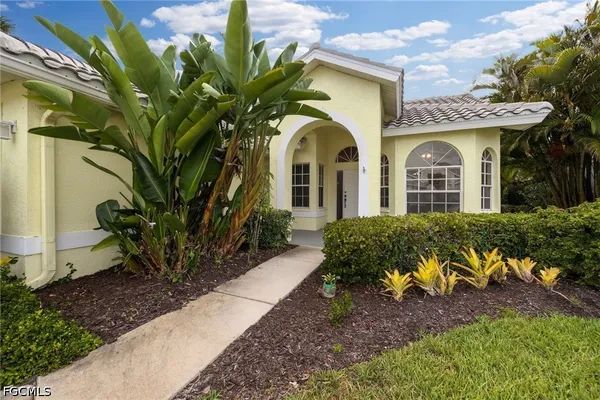 Property Slideshow image 2 of 49 | 25060 bay cedar dr, Bonita Springs, FL, 34134