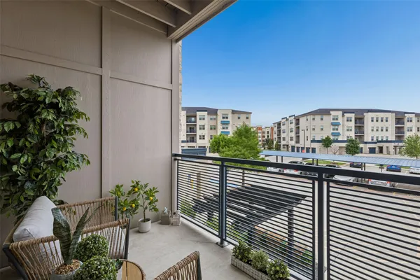 Property Slideshow image 2 of 38 | 651 n watters rd 7204, Allen, TX, 75013