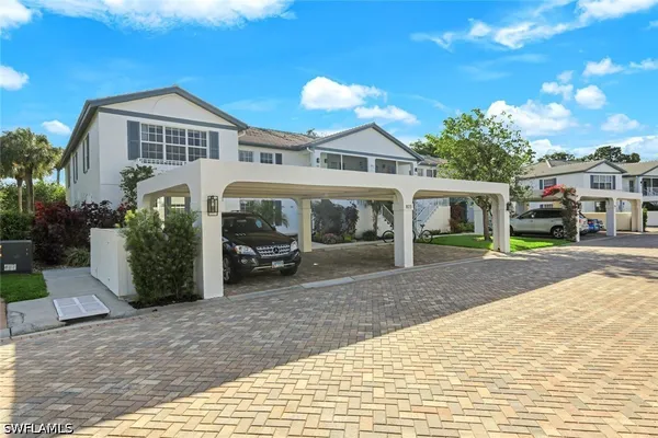 Property Slideshow image 2 of 20 | 823 tanbark dr 103, Naples, FL, 34108