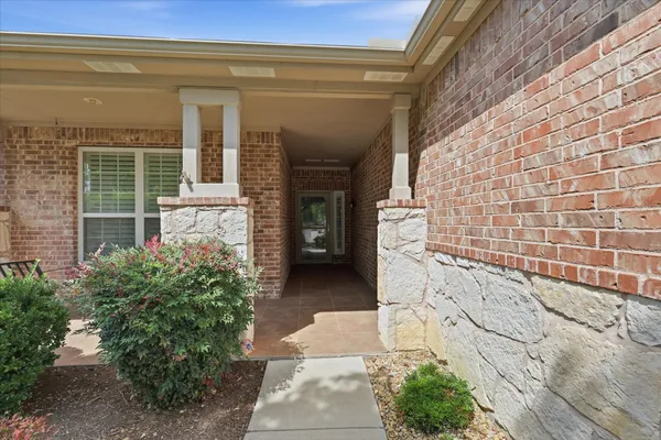 Property Slideshow image 2 of 40 | 6585 festival ln, Frisco, TX, 75036