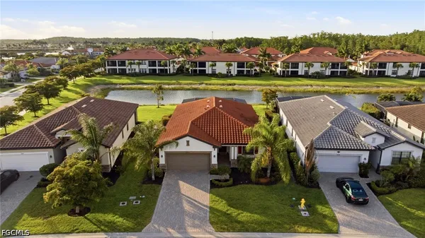 Property Slideshow image 2 of 47 | 11872 arbor trace dr, Fort Myers, FL, 33913