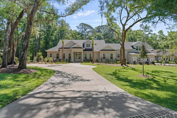 Property Slideshow image 2 of 47 | 3 pond dr, Hilton Head Island, SC, 29926