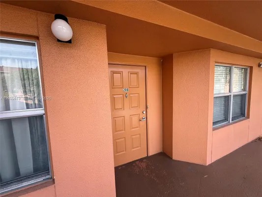 Property Slideshow image 2 of 22 | 571 sw 141st ave 208n, Pembroke Pines, FL, 33027