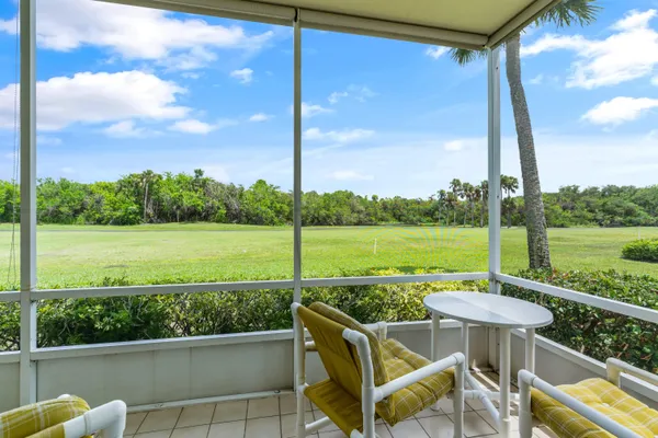 Property Slideshow image 2 of 43 | 19 vista gardens trl 106, Vero Beach, FL, 32962